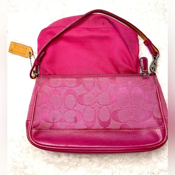SOLD 💖 Vintage Y2K Barbie Coach Demi Purse in Pink 💖 - Picture 3 of 10